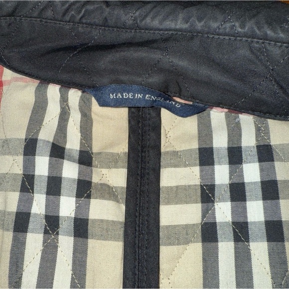 Authentic Vintage Burberry Quilted Black Jacket. - Picture 8 of 11